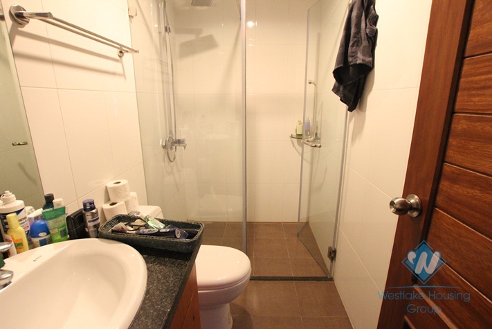 Lake view 2 bedroom apartment for lease in Tay Ho district, Hanoi